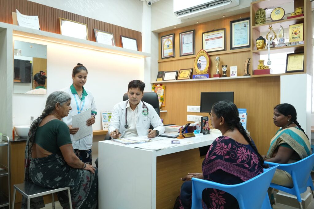 Cardiac Diagnostics in Gangavathi – Doctor consulting patients for heart health checkup at Yashodha Hospital